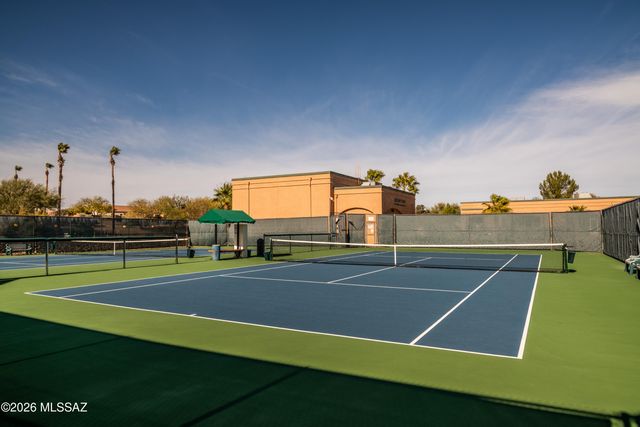 1038 W Pastora Peak Drive, Green Valley, AZ 85614