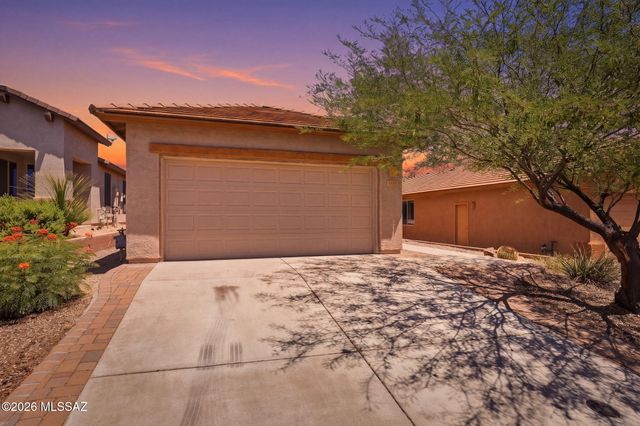 1038 W Pastora Peak Drive, Green Valley, AZ 85614