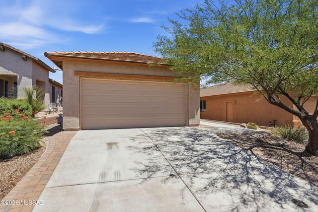 1038 W Pastora Peak Drive, Green Valley, AZ 85614