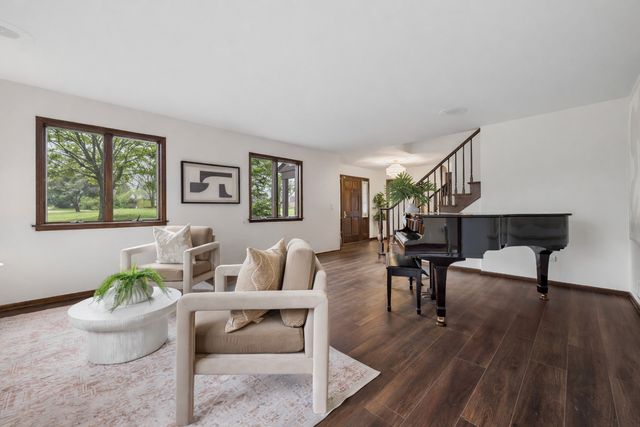 21839 Cambridge Drive, Kildeer, IL 60047