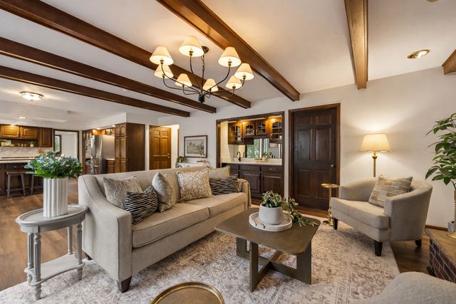 21839 Cambridge Drive, Kildeer, IL 60047