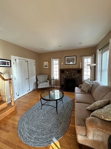 171 E Cayuga Avenue, Elmhurst, IL 60126