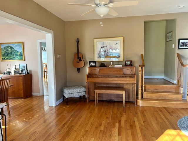 171 E Cayuga Avenue, Elmhurst, IL 60126