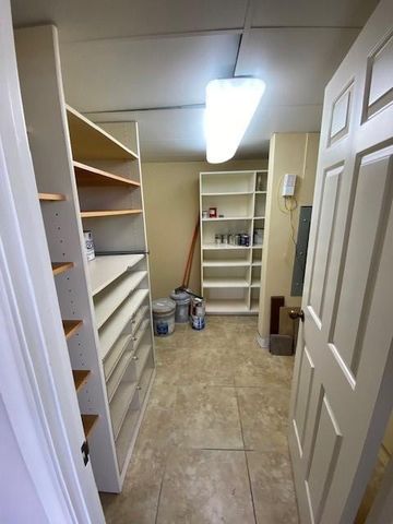 14 Greenway Plaza 13R, Houston, TX 77046