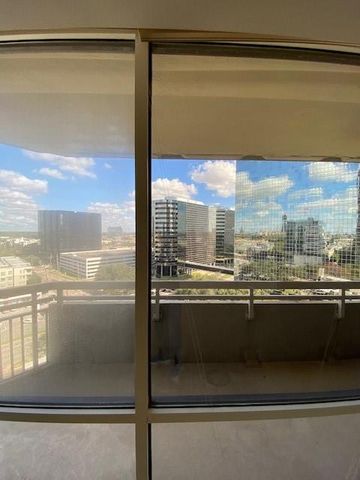 14 Greenway Plaza 13R, Houston, TX 77046