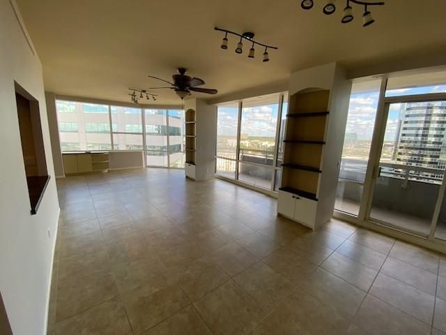 14 Greenway Plaza 13R, Houston, TX 77046