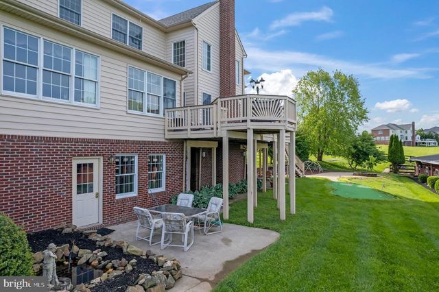 41113 CANONGATE DR, Leesburg, VA 20175