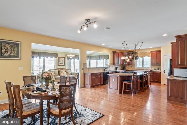 41113 CANONGATE DR, Leesburg, VA 20175