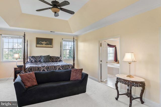 41113 CANONGATE DR, Leesburg, VA 20175