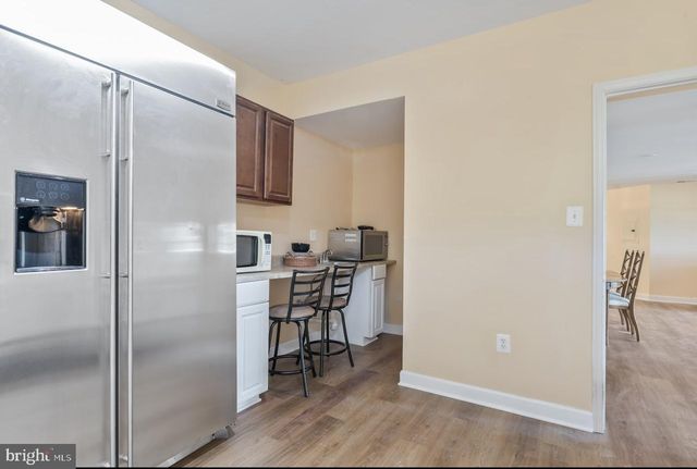 41113 CANONGATE DR, Leesburg, VA 20175