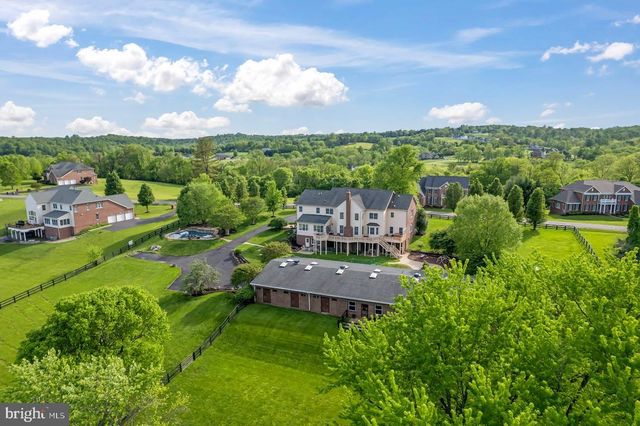 41113 CANONGATE DR, Leesburg, VA 20175