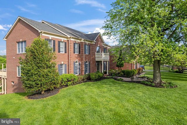 41113 CANONGATE DR, Leesburg, VA 20175