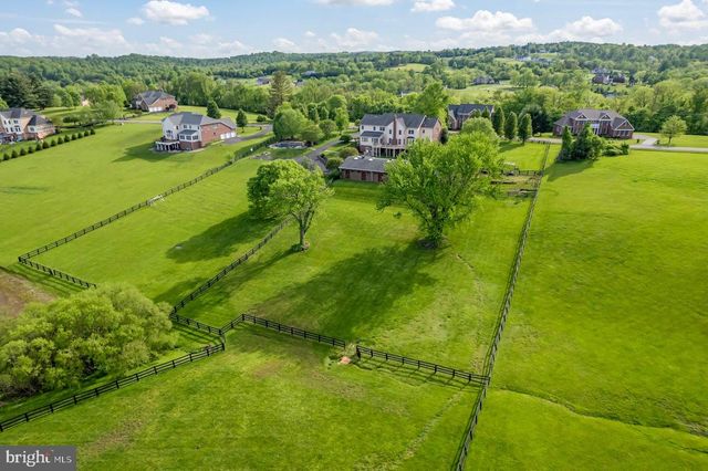 41113 CANONGATE DR, Leesburg, VA 20175
