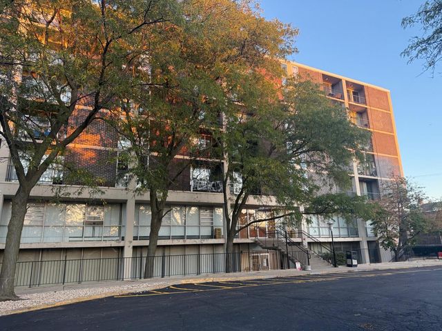 1043 S YORK Road 411, Bensenville, IL 60106