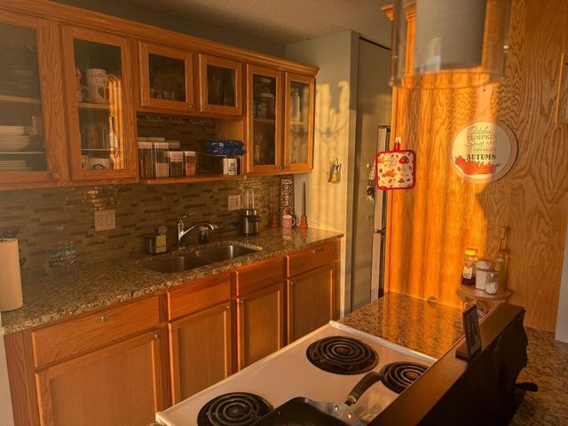 1043 S YORK Road 411, Bensenville, IL 60106