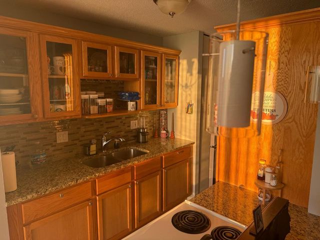 1043 S YORK Road 411, Bensenville, IL 60106