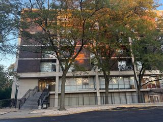 1043 S YORK Road 411, Bensenville, IL 60106