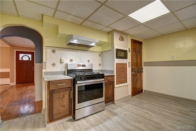 44 Century Drive, West Seneca, NY 14224