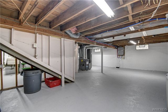 44 Century Drive, West Seneca, NY 14224
