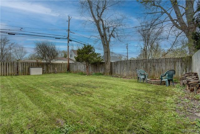 44 Century Drive, West Seneca, NY 14224