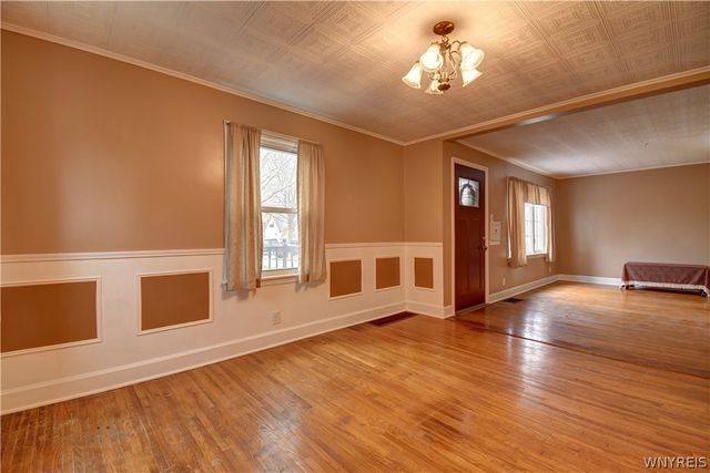 44 Century Drive, West Seneca, NY 14224