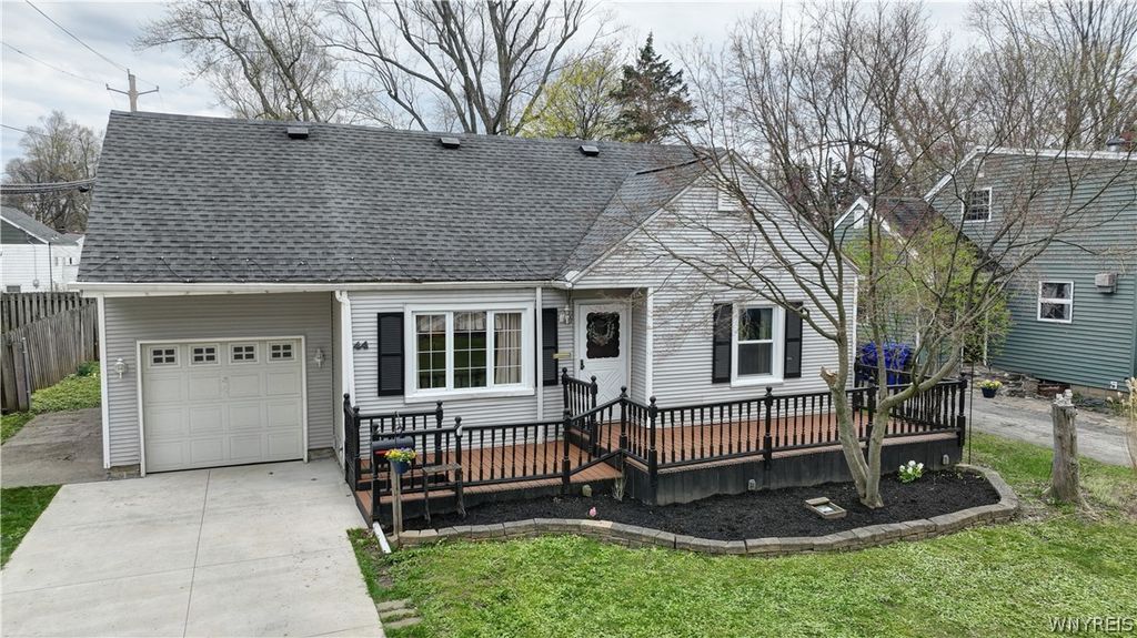 44 Century Drive, West Seneca, NY 14224