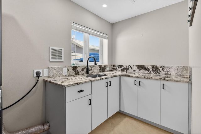 1260 81ST STREET S, St Petersburg, FL 33707