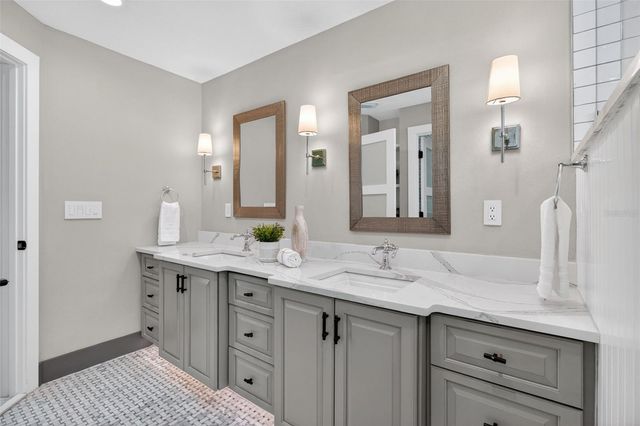 1260 81ST STREET S, St Petersburg, FL 33707