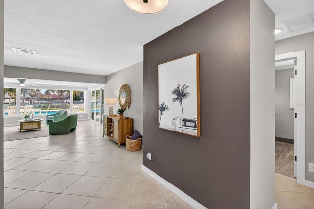 1260 81ST STREET S, St Petersburg, FL 33707