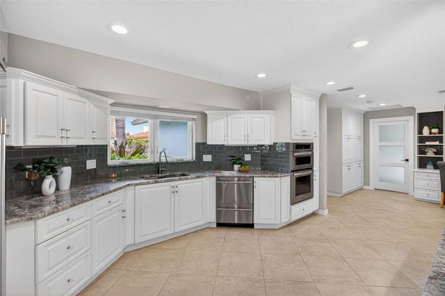 1260 81ST STREET S, St Petersburg, FL 33707
