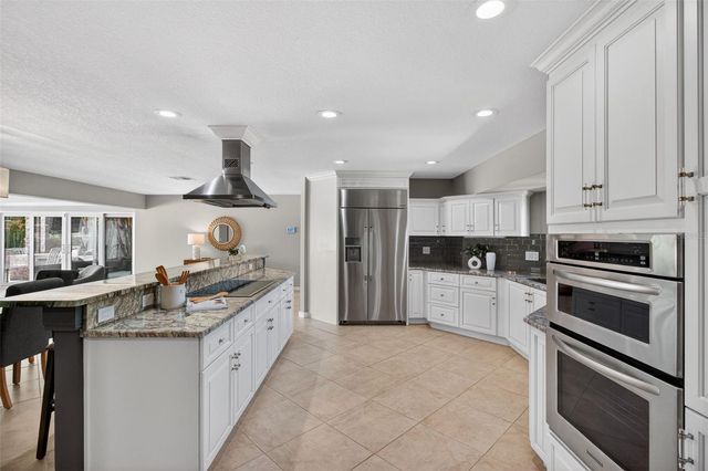 1260 81ST STREET S, St Petersburg, FL 33707