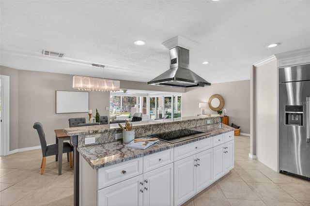 1260 81ST STREET S, St Petersburg, FL 33707