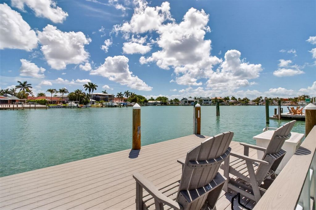1260 81ST STREET S, St Petersburg, FL 33707
