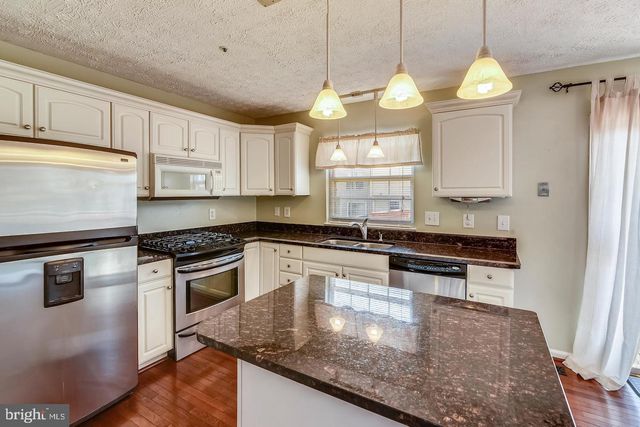 7810 FOXCOVE CT, Glen Burnie, MD 21061