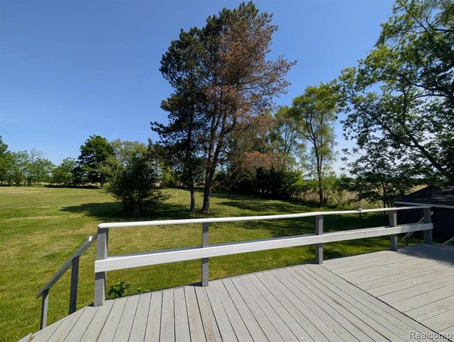 8059 E Mount Morris Road, Otisville, MI 48463