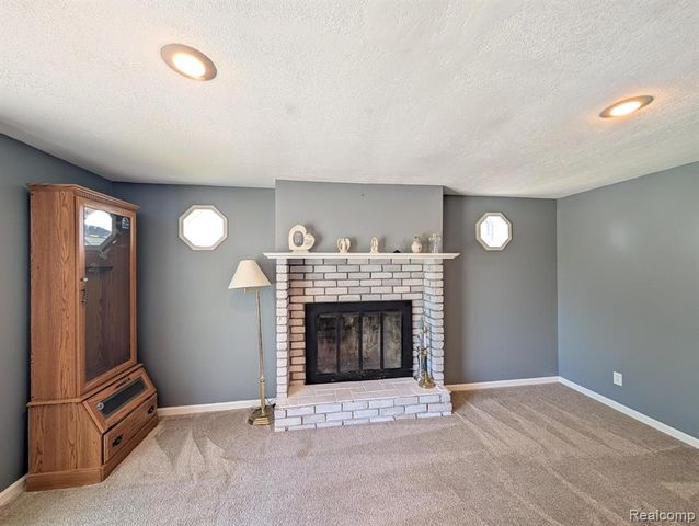 8059 E Mount Morris Road, Otisville, MI 48463