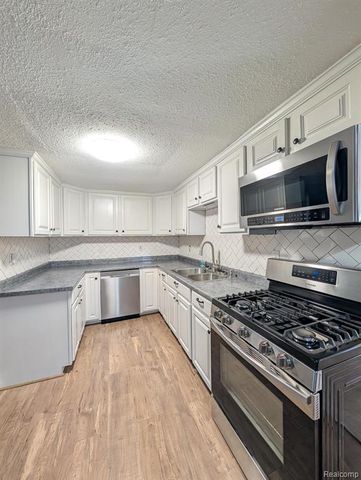 8059 E Mount Morris Road, Otisville, MI 48463