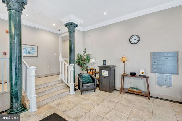 936 Madison St NW Apt 201, Washington, DC 20011