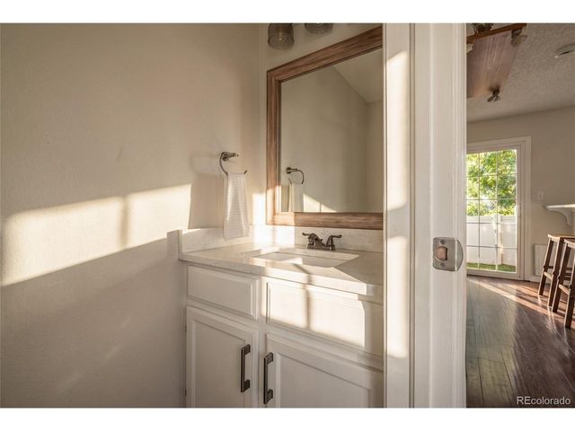 9673 W Chatfield Ave B, Littleton, CO 80128