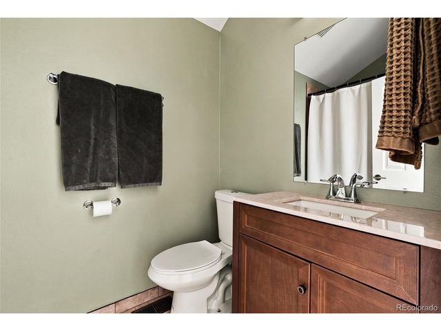 9673 W Chatfield Ave B, Littleton, CO 80128