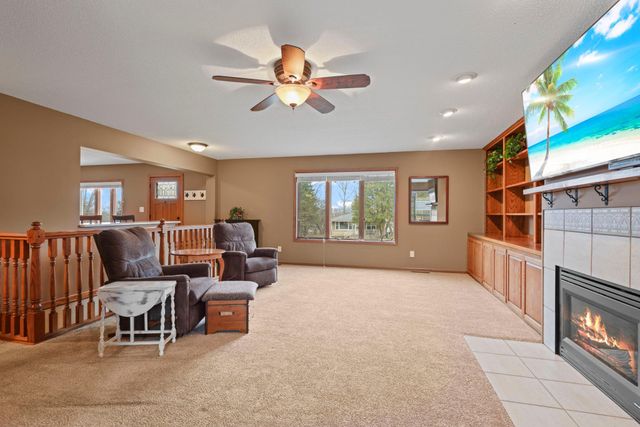 657 Granada Avenue N, Oakdale, MN 55128