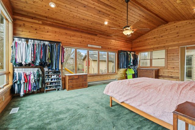 657 Granada Avenue N, Oakdale, MN 55128