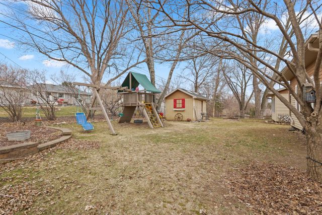 657 Granada Avenue N, Oakdale, MN 55128