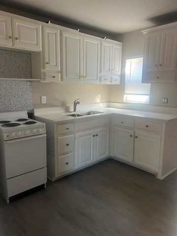 1724 La Casa Dr, Odessa, TX 79765