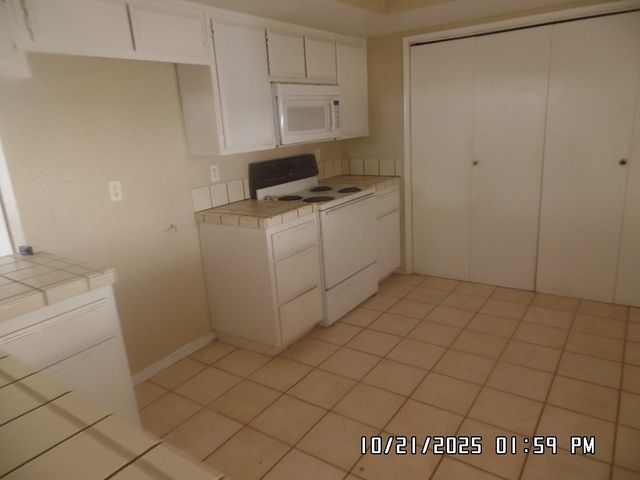 1925 E Agua View Road, Mohave Valley, AZ 86440