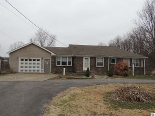 244 Ash Dr # 30, Mayfield, KY 42066