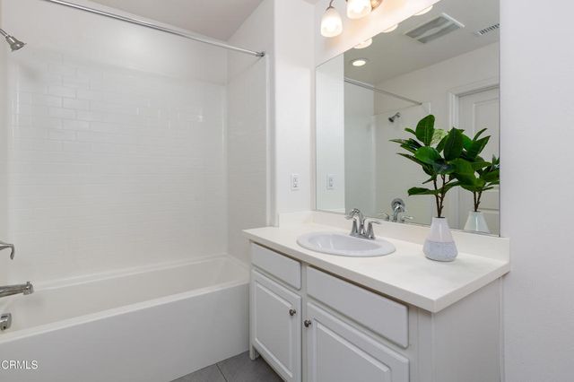 422 W Route 66 55, Glendora, CA 91740