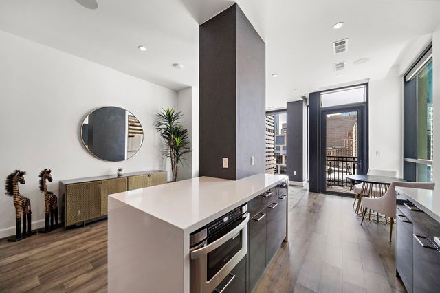 1211 Caroline Street 1109, Houston, TX 77002