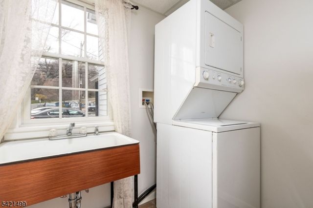 237 N Main St, Lambertville City, NJ 08530