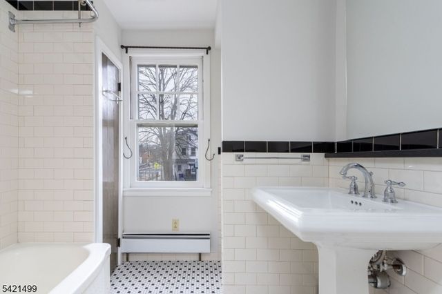 237 N Main St, Lambertville City, NJ 08530